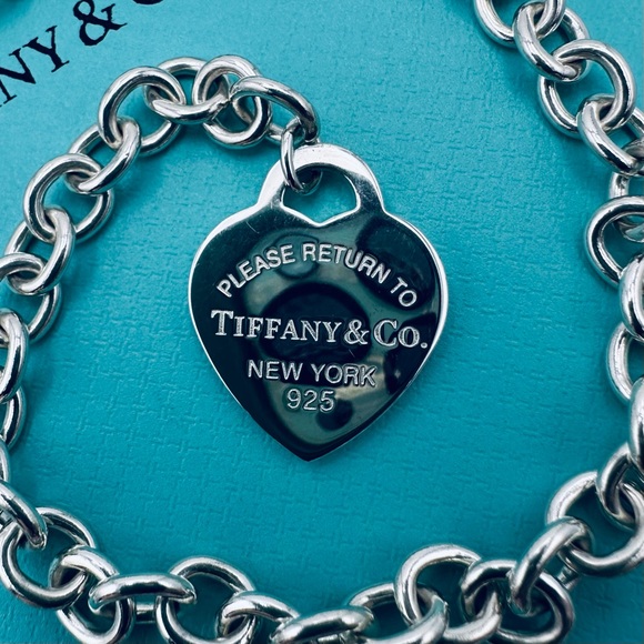Tiffany & Co. Return To Lovestruck Necklace 16” in Silver with Packaging - Picture 5 of 12